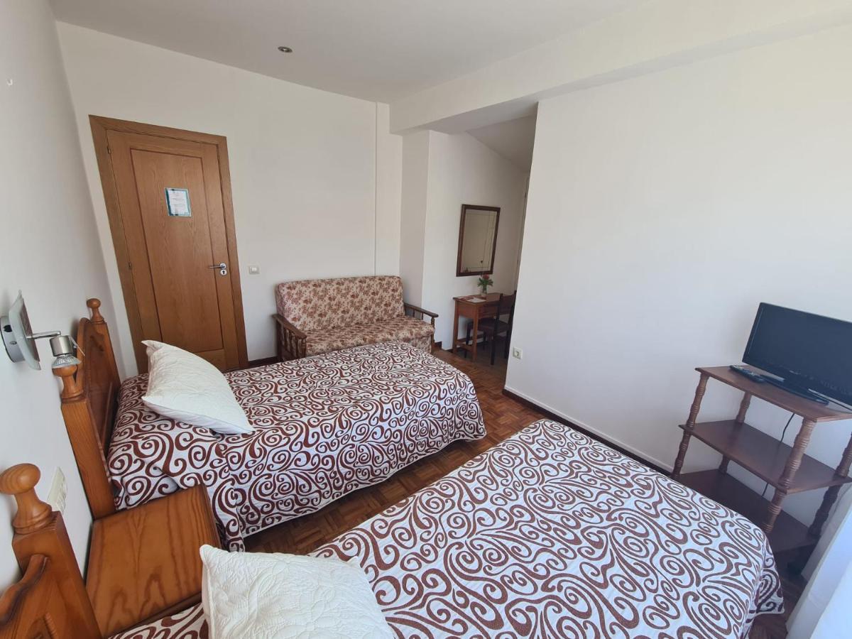 Hostal Playa Atlantica Hotel Louro Exterior photo