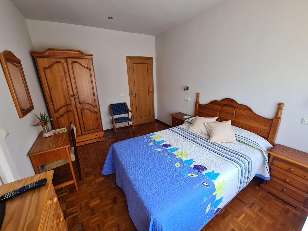 Hostal Playa Atlantica Hotel Louro Exterior photo