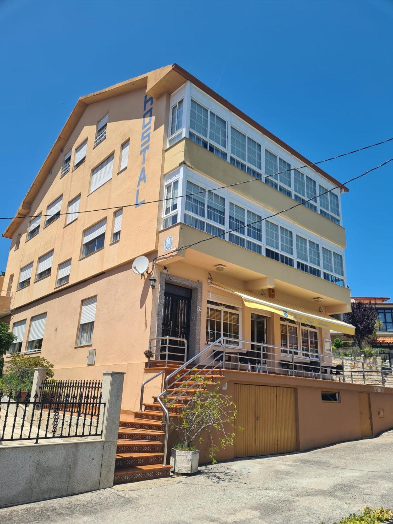 Hostal Playa Atlantica Hotel Louro Exterior photo